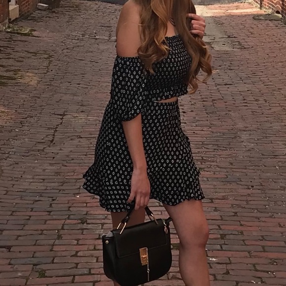 Gorgeous skirt set - Picture 2 of 4